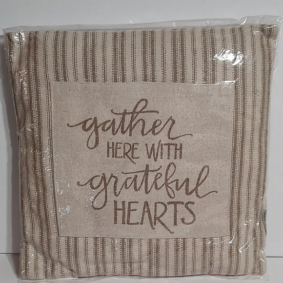 Primitives by Kathy Pillow - Gather Here with Grateful Hearts - Picture 2 of 3